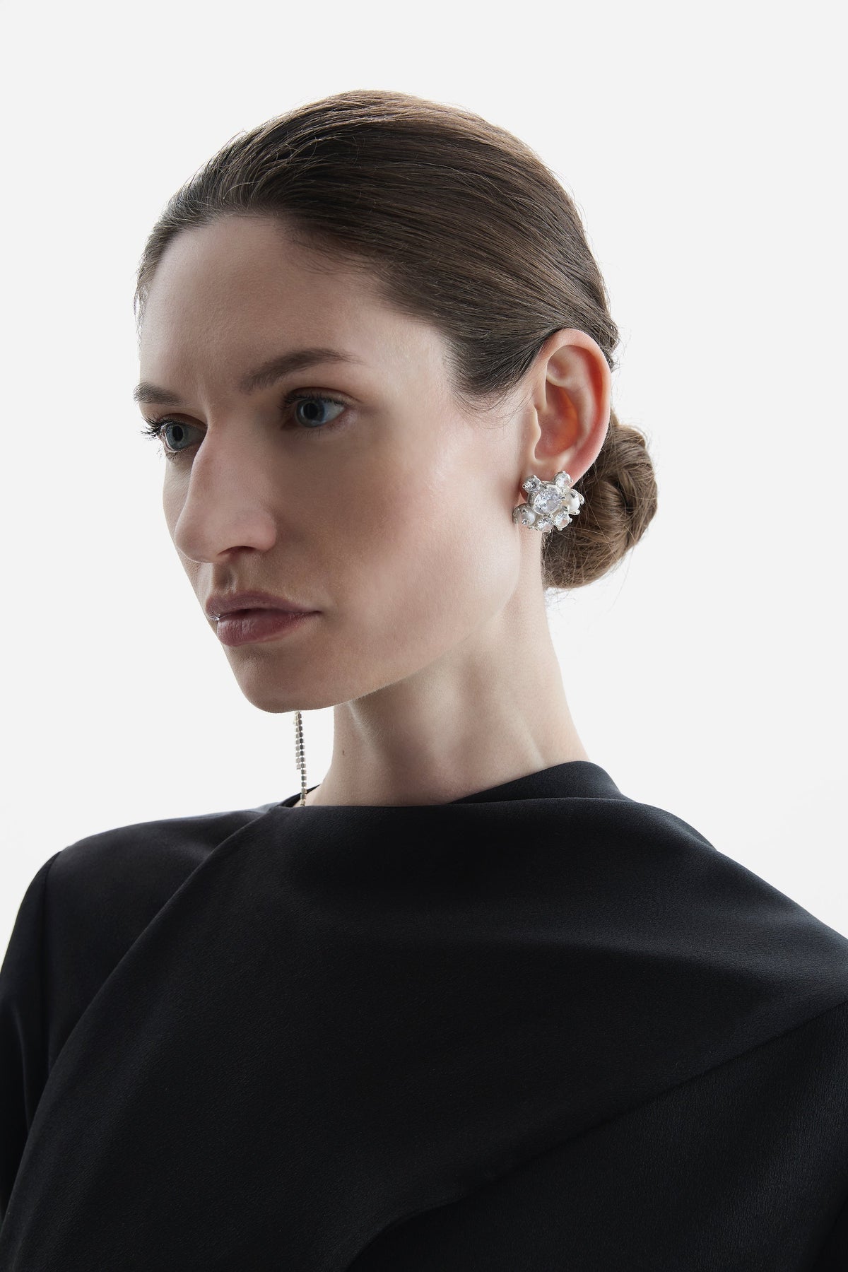 Sapher Pearl Stud Earring
